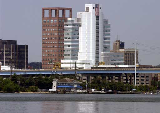 Floor Mat Service and Rug Rentals in Bridgeport, Connecticut for Automotive, Restaurants, Industrial, Retail, Gyms, Spas and More